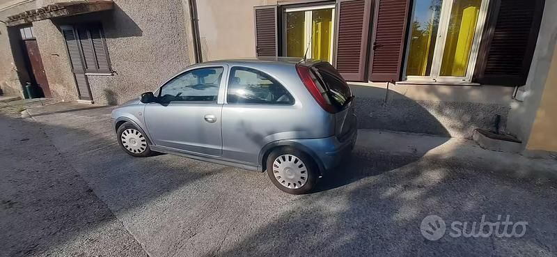 Usata Opel Corsa 2005 Grigio Utilitaria