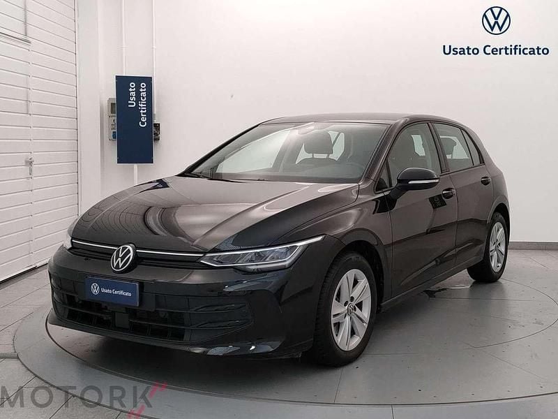 Usata VW Golf VIII Life 116 CV (85 kW) 2025 Nero Utilitaria
