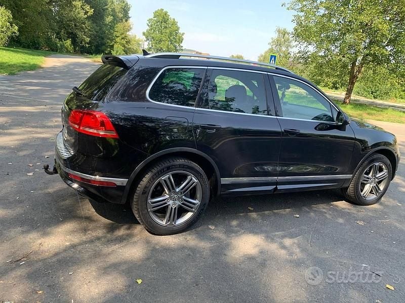 Usata VW Touareg 262 CV (192 kW) 2016 Nero SUV