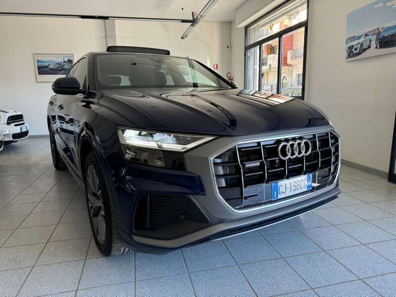 Usata Audi Q8 290 CV (213 kW) 2022 Blu SUV