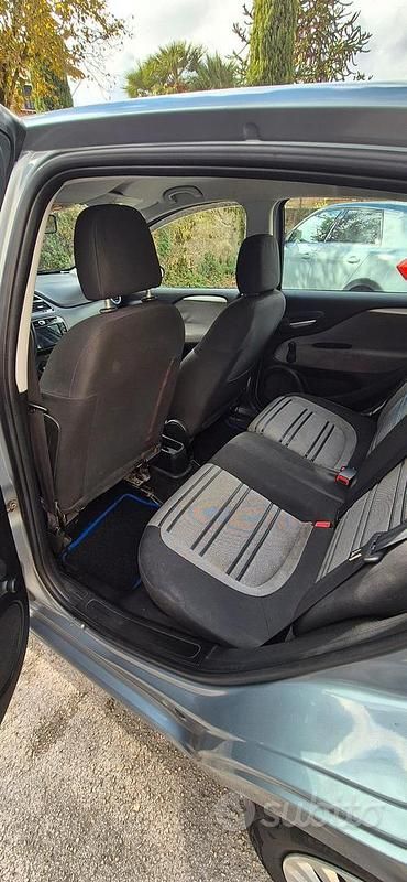 Usata Fiat Punto Evo 65 CV (47 kW) 2010 Grigio Utilitaria