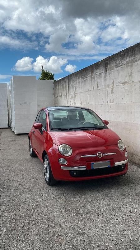 Usata Fiat 500 75 CV (55 kW) 2010 Rosso Utilitaria