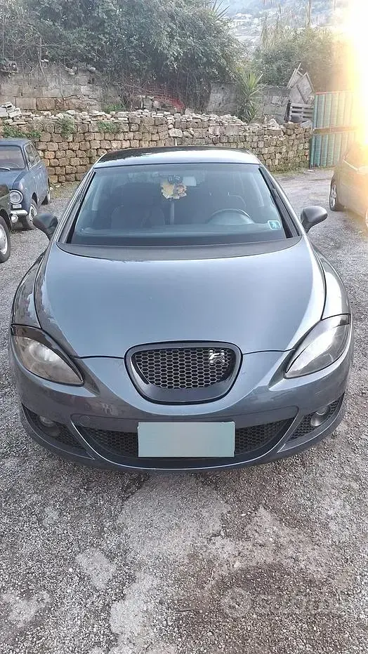 Usata Seat Leon 140 CV (102 kW) 2007 Grigio Utilitaria