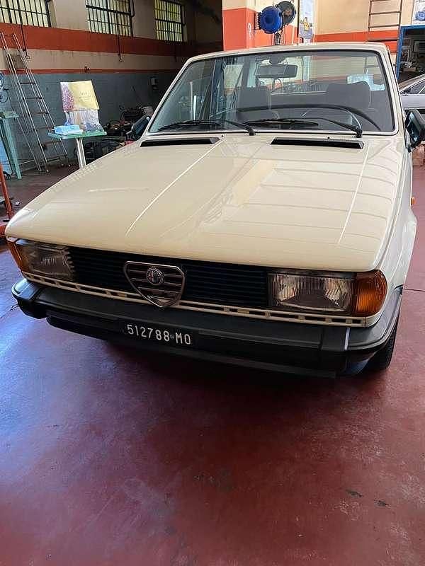 Usata Alfa Romeo Giulietta 109 CV (80 kW) 1980 Berlina