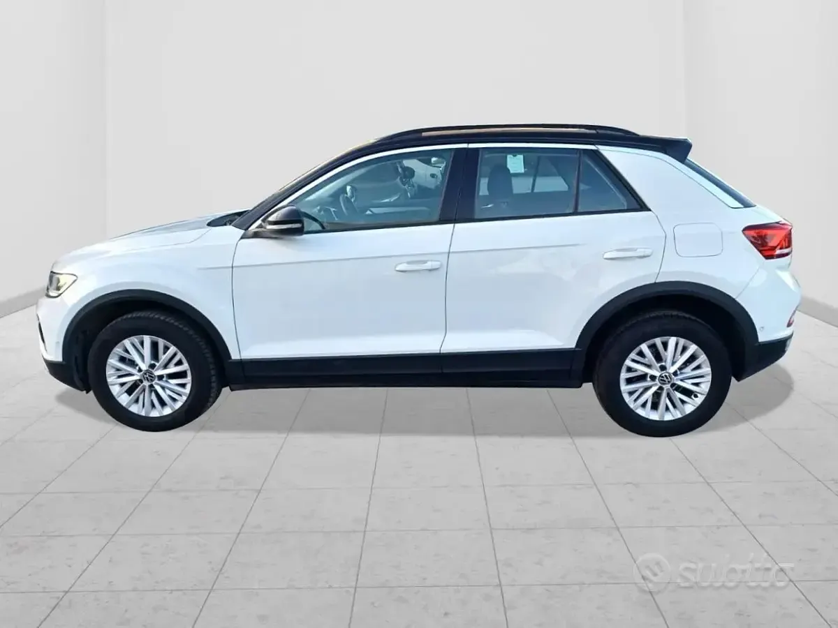 Usata VW T-Roc Life 116 CV (85 kW) 2024 Bianco SUV