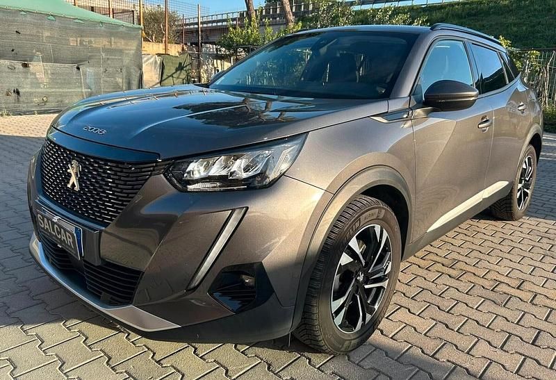 Usata Peugeot 2008 Allure 131 CV (96 kW) 2020 Grigio SUV