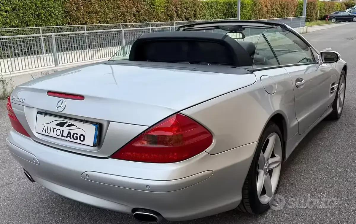 Usata Mercedes SL350 245 CV (180 kW) 2006 Grigio Cabrio