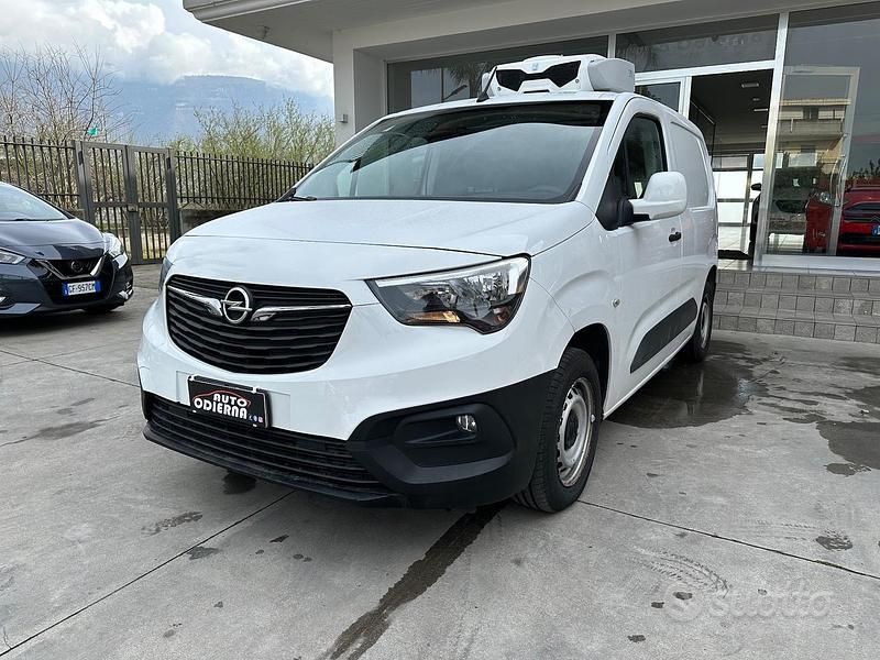 Usata Opel Combo 101 CV (74 kW) 2021 Bianco Monovolume