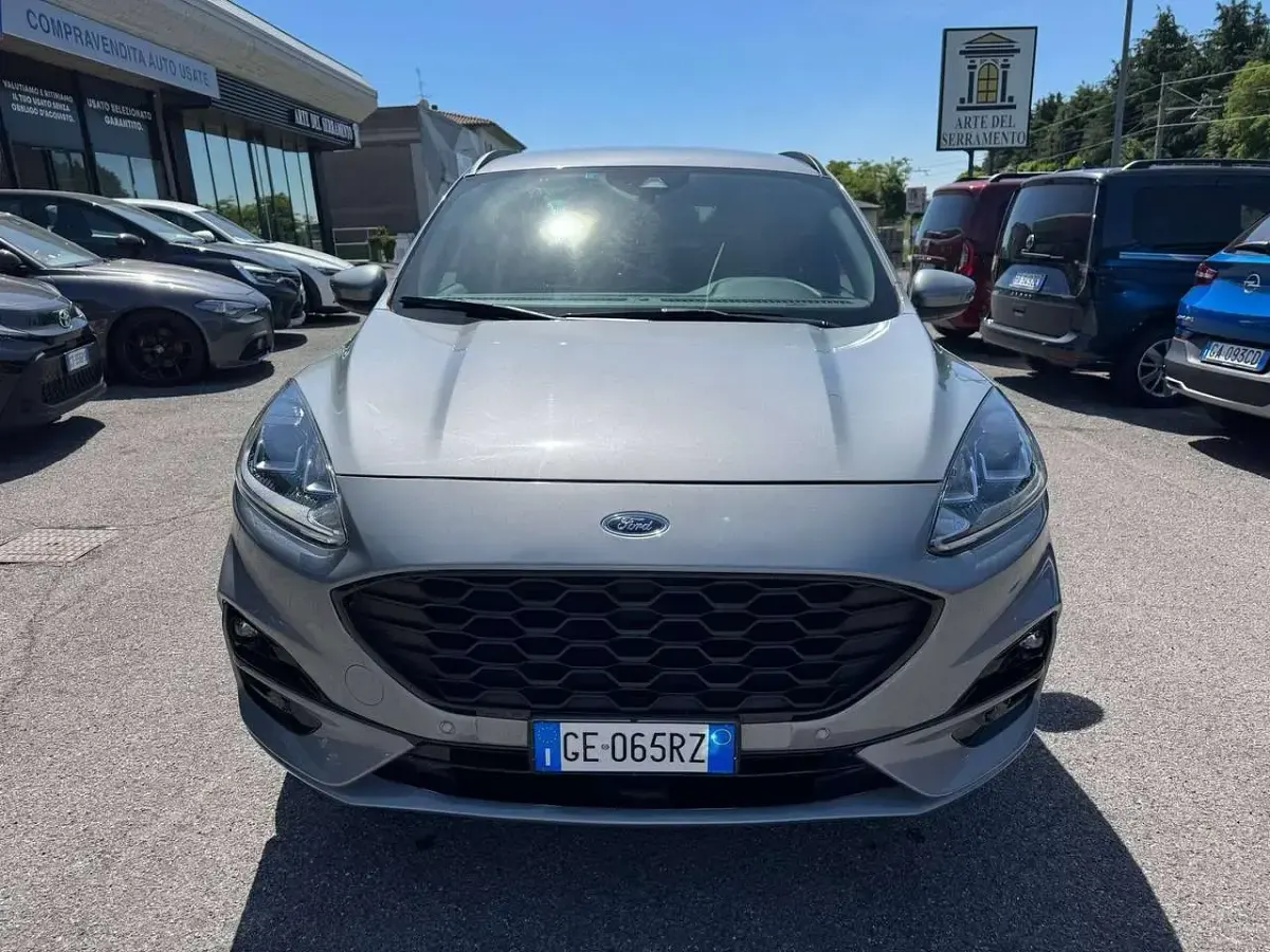 Usata Ford Kuga ST-Line X 120 CV (88 kW) 2021 Grigio SUV