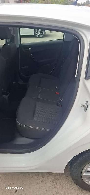 Usata Peugeot 208 Allure 82 CV (60 kW) 2017 Bianco Utilitaria