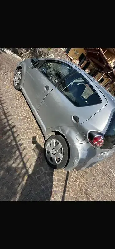 Second-hand Toyota Aygo 68 CP (50 kW) 2011 Gri Hatchback