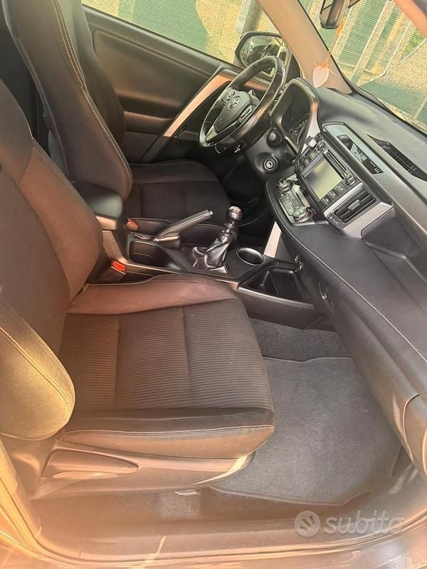 Usata Toyota RAV4 124 CV (91 kW) 2013 Grigio SUV