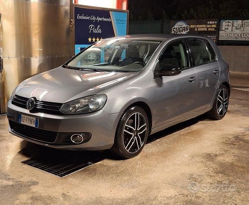 Usata VW Golf VI Highline 122 CV (89 kW) 2009 Grigio Utilitaria