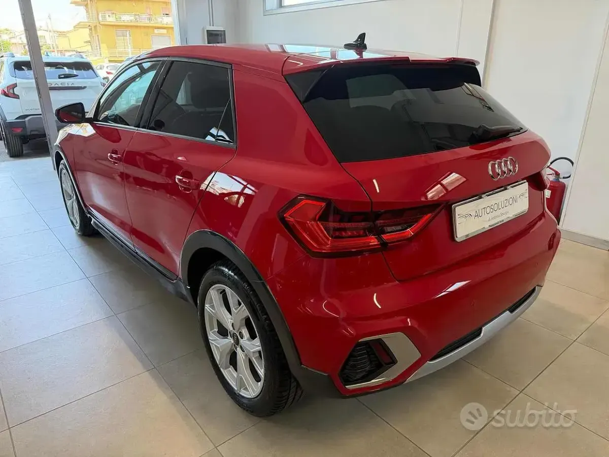 Usata Audi A1 Business 95 CV (69 kW) 2024 Rosso SUV