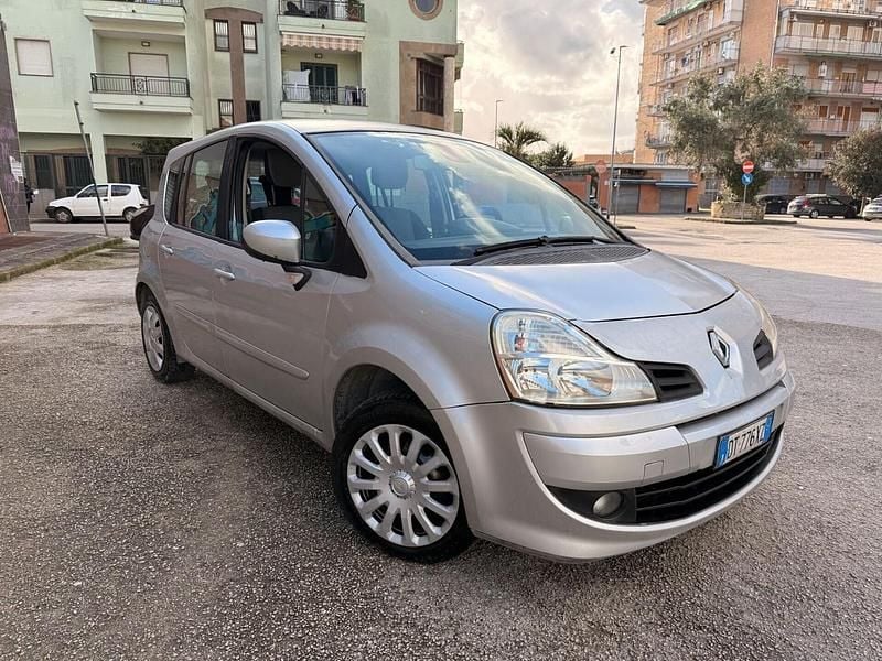 Usata Renault Modus Expression 85 CV (62 kW) 2009 Argento Monovolume