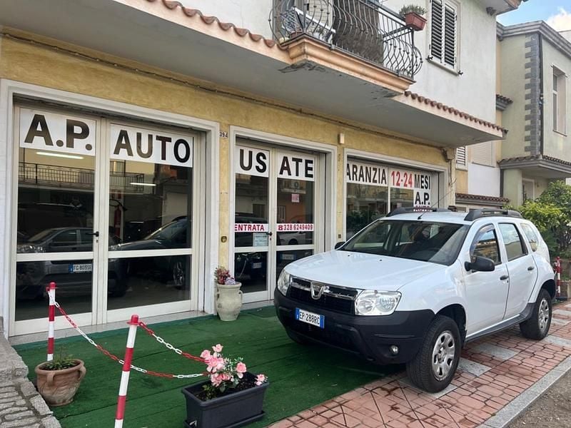 Bianco Usata 2013 Dacia Duster Lauréate SUV | 5500 € (Ottimo prezzo) - Immagine 1/4