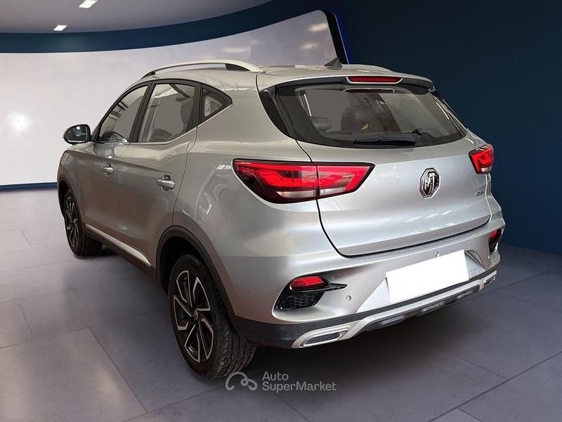 Usata MG ZS Luxury 106 CV (77 kW) 2023 Argento SUV