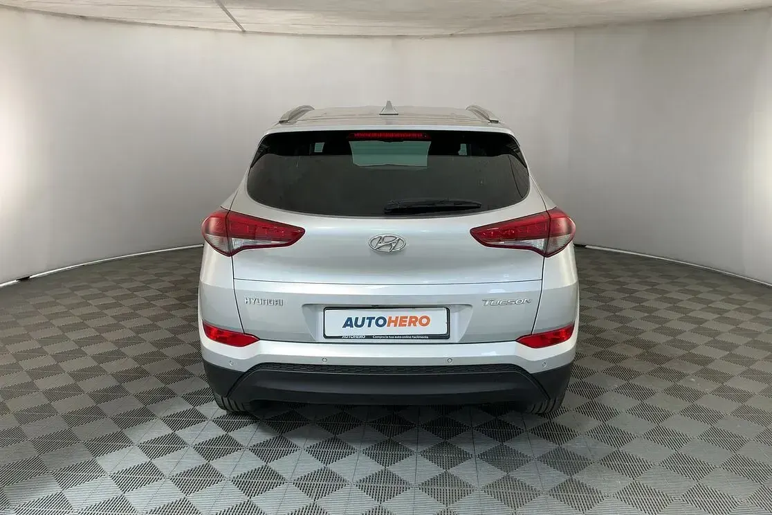 Usata Hyundai Tucson Xpossible 116 CV (85 kW) 2016 Grigio SUV