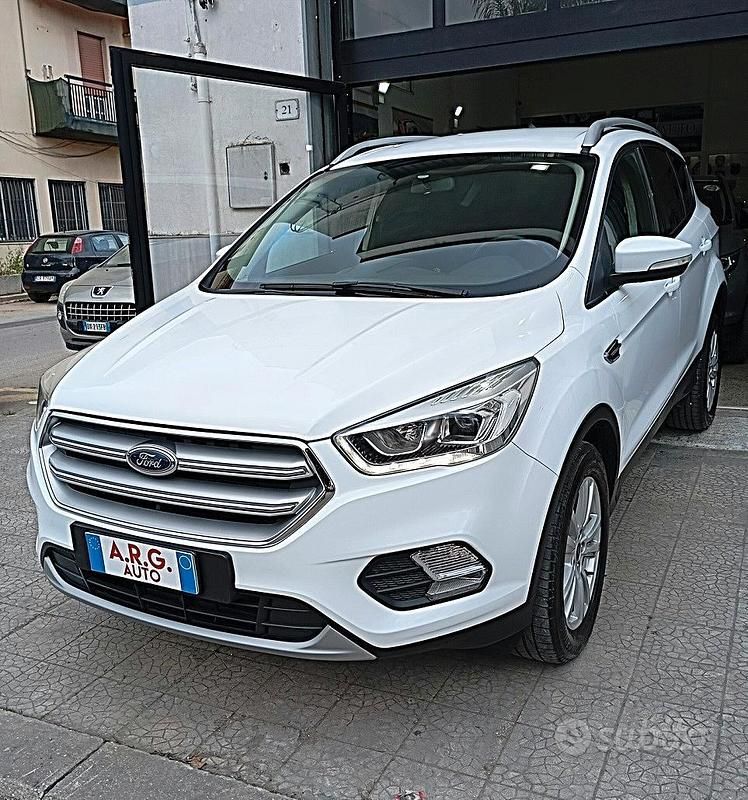 Usata Ford Kuga Titanium 120 CV (88 kW) 2018 Bianco SUV