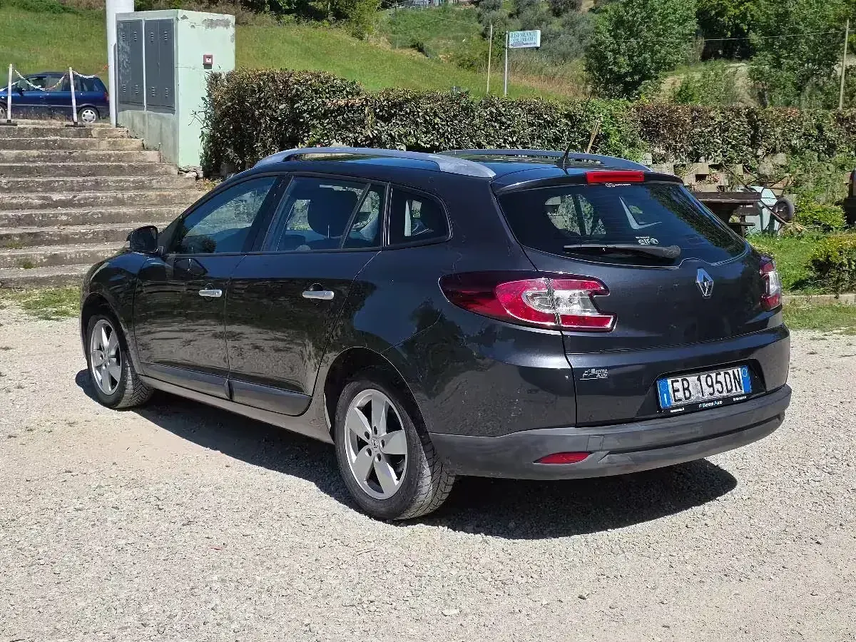 Usata Renault Mégane 110 CV (80 kW) 2011 Station wagon