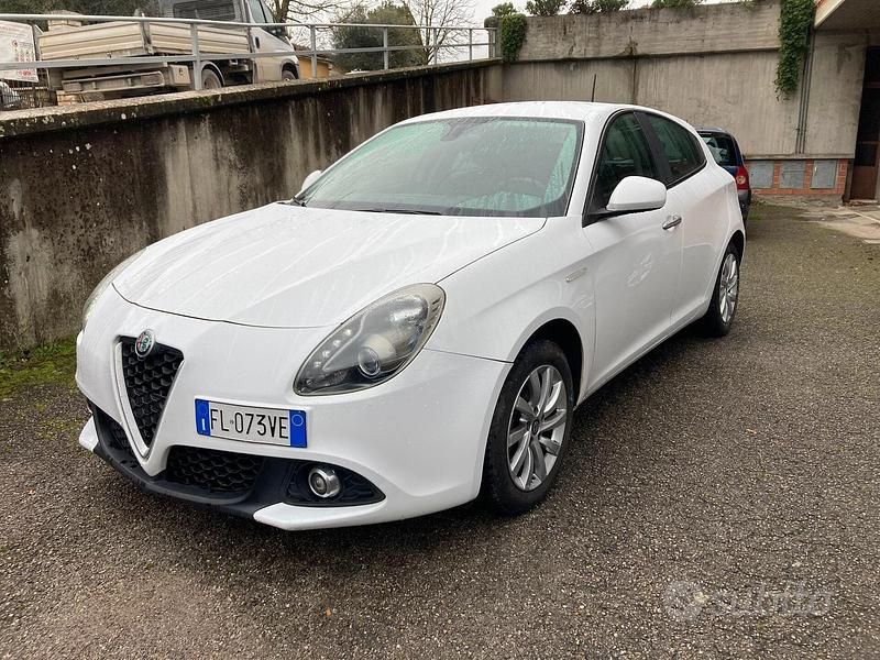 Usata Alfa Romeo Giulietta Super 120 CV (88 kW) 2017 Bianco Berlina