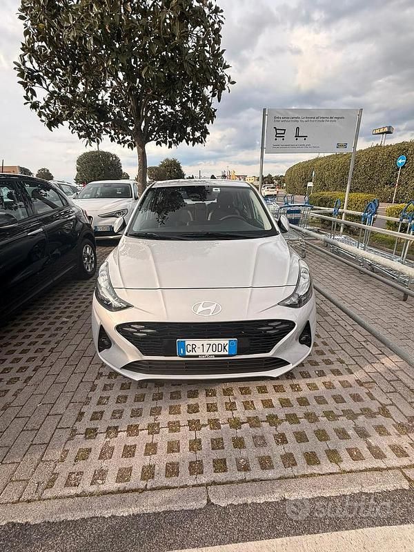 Usata Hyundai i10 2024 Grigio Utilitaria