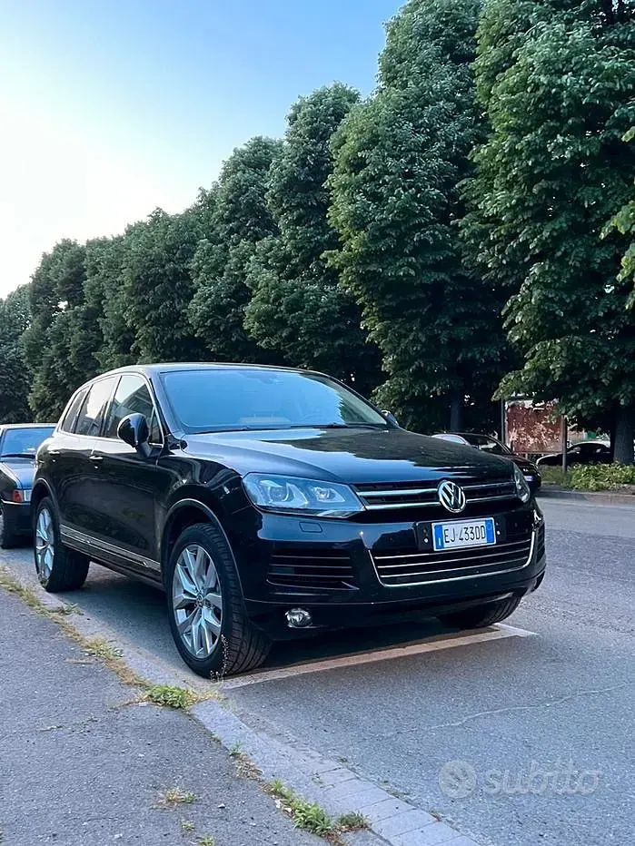 Usata VW Touareg 240 CV (176 kW) 2011 Nero SUV