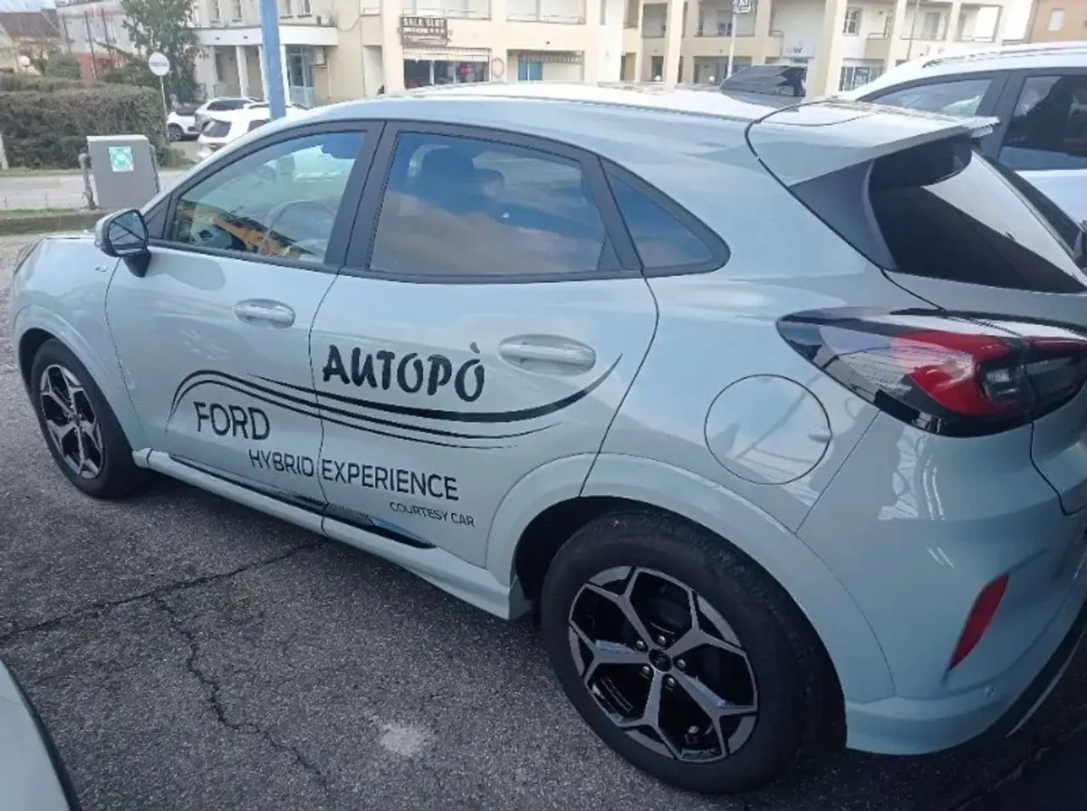 Usata Ford Puma ST-Line 124 CV (91 kW) 2025 Grigio SUV