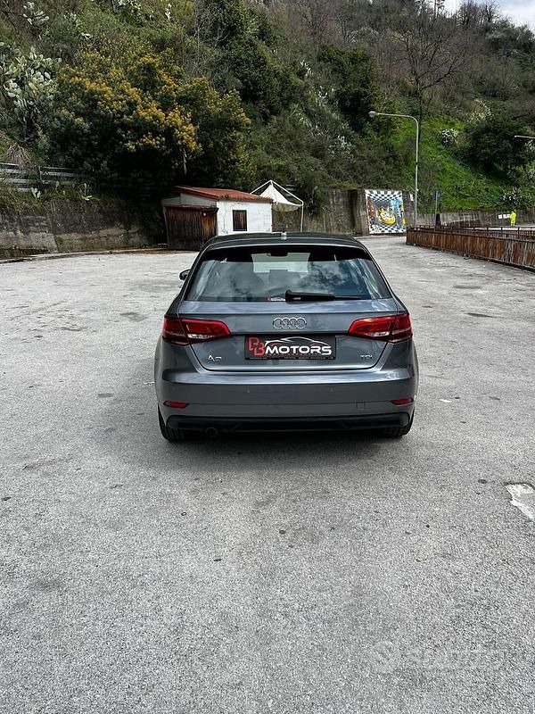 Usata Audi A3 Sport 116 CV (85 kW) 2018 Grigio Berlina