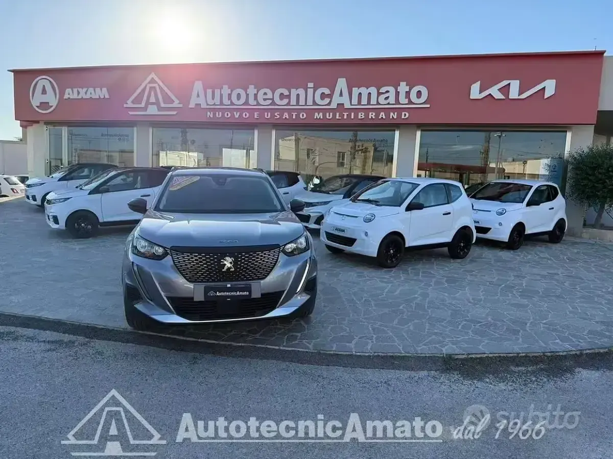Usata Peugeot 2008 Allure 101 CV (74 kW) 2022 Bianco SUV
