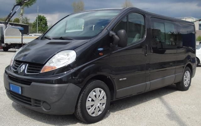 Usata Renault Trafic 150 CV (110 kW) 2008 Nero metallizzato Monovolume