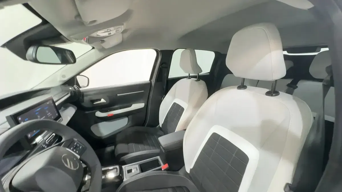 Usata Citroën e-C3 52 kW (72 CV) 2025 Pearl black metallizzato