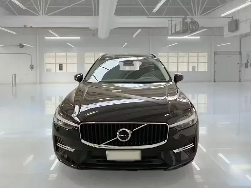 Usata Volvo XC60 Core 197 CV (144 kW) 2024 Nero SUV