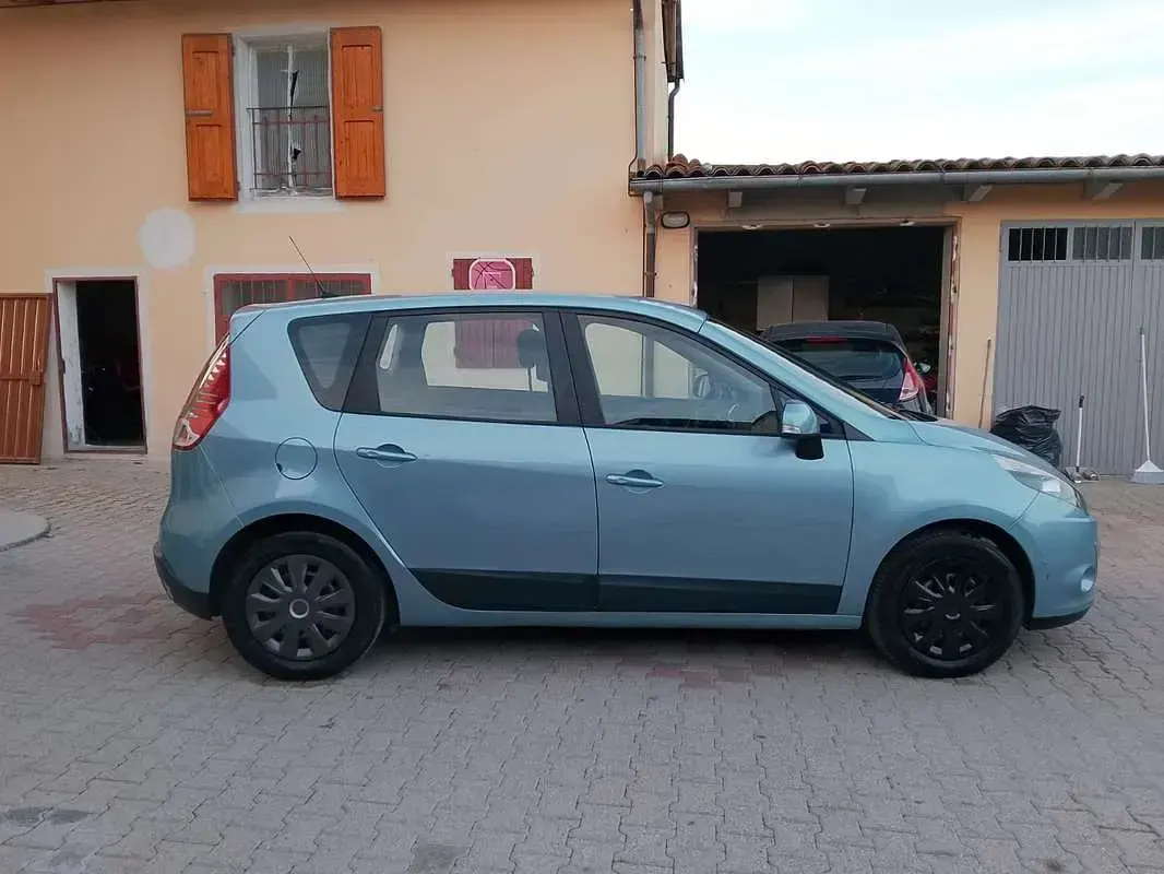 Usata Renault Scenic E-Tech Dynamique 110 CV (80 kW) 2010 Monovolume