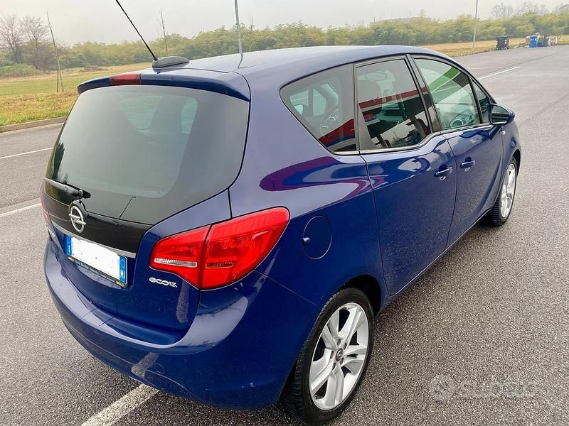 Usata Opel Meriva 95 CV (69 kW) 2016 Blu Monovolume