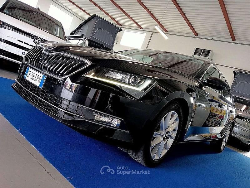 Usata Skoda Superb Style 150 CV (110 kW) 2019 Nero Station wagon