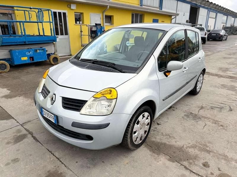 Usata Renault Modus 82 CV (60 kW) 2006 Other Monovolume