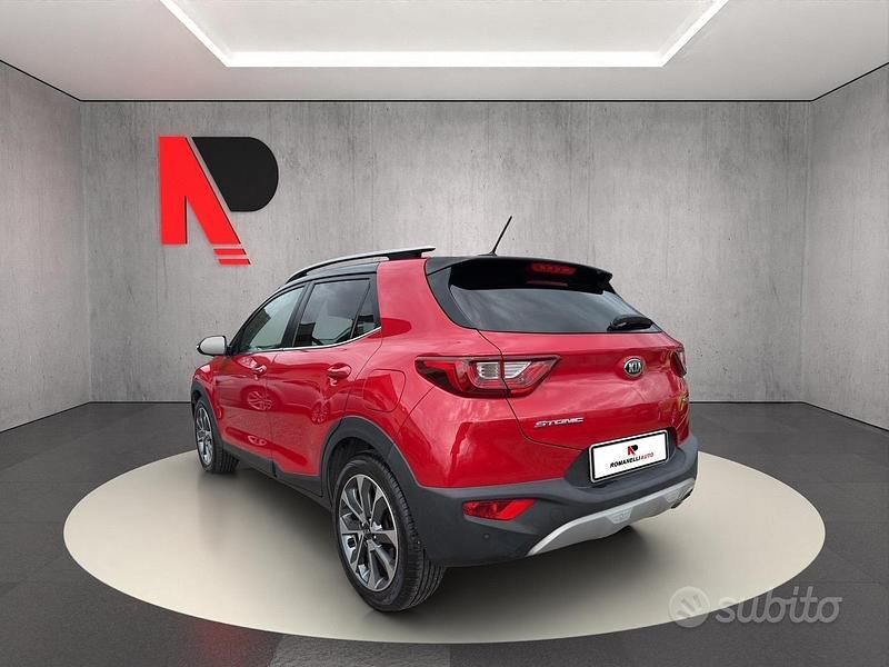 Usata Kia Stonic 110 CV (80 kW) 2018 Rosso SUV