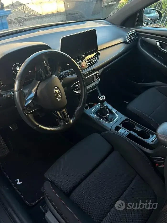 Usata Hyundai i30 N Line 120 CV (88 kW) 2020 Grigio Berlina
