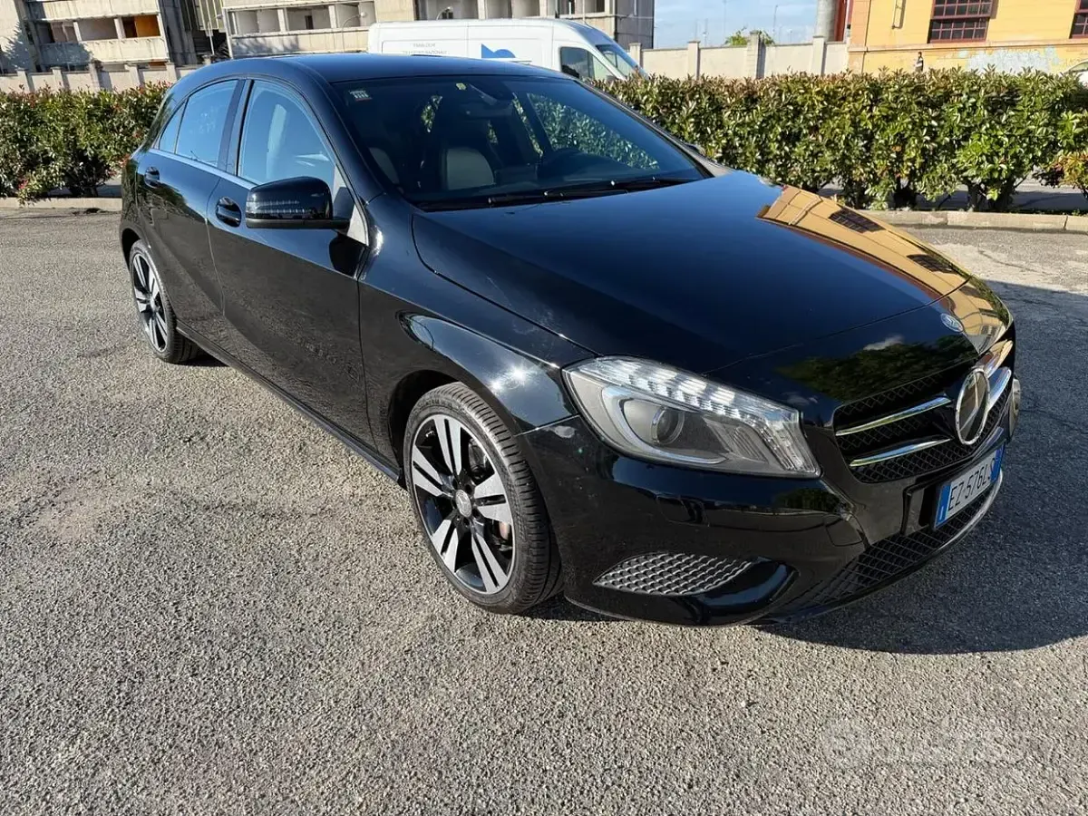 Usata Mercedes A180 Executive 136 CV (100 kW) 2015 Nero Berlina