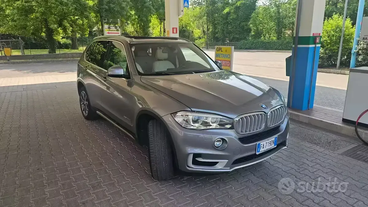 Usata BMW X5 Efficient Dynamics 258 CV (189 kW) 2015 Grigio SUV