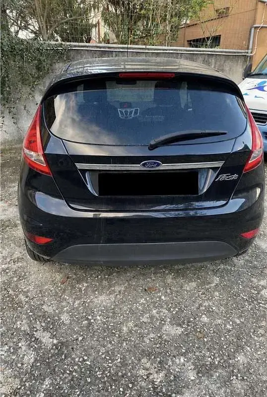 Usata Ford Fiesta Titanium 82 CV (60 kW) 2010 Nero Berlina