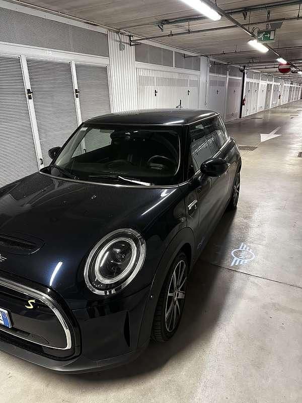 Gebraucht Mini Cooper SE 75 kW (102 PS) 2022 Kleinwagen