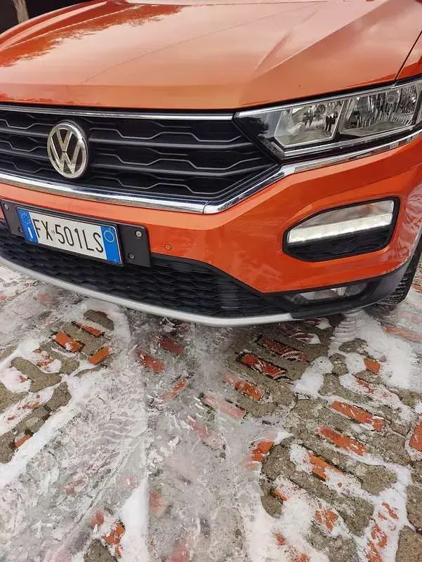 Usata VW T-Roc Style 150 CV (110 kW) 2019 Arancione SUV