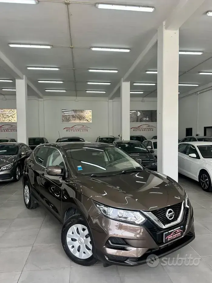 Usata Nissan Qashqai 116 CV (85 kW) 2018 Grigio SUV