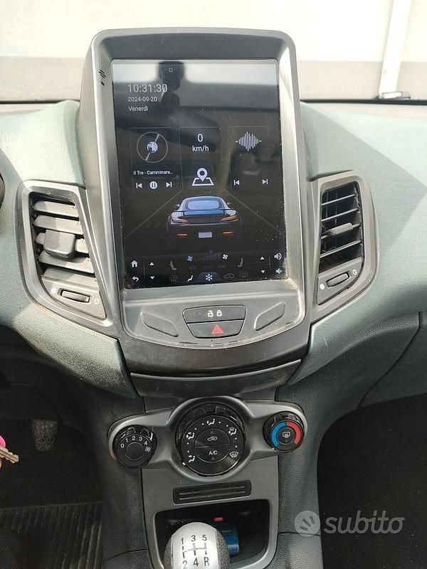 Second-hand Ford Fiesta Titanium 68 CP (50 kW) 2009 Hatchback