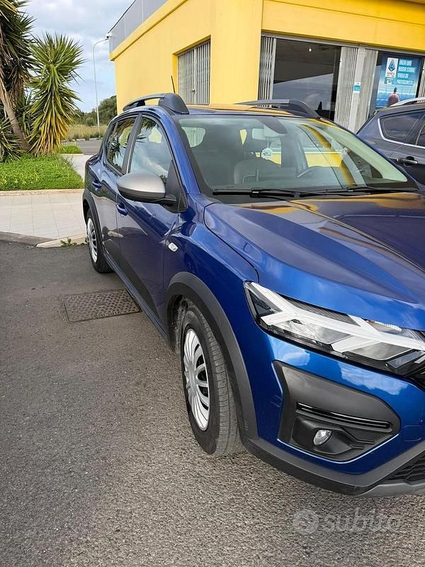 Usata Dacia Sandero Expression 101 CV (74 kW) 2023 Blu Berlina
