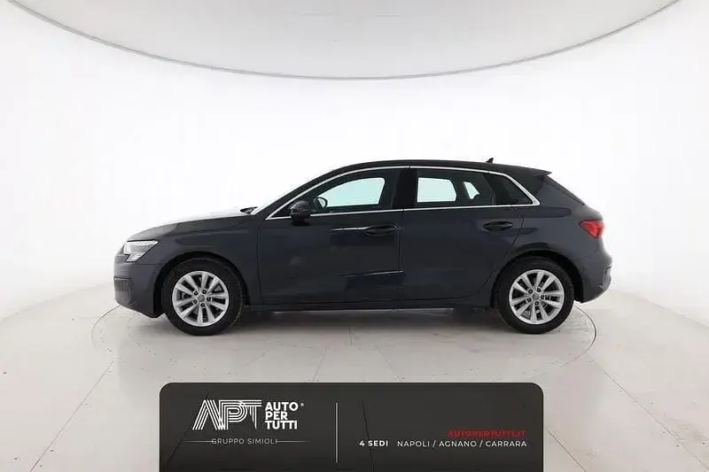 Usata Audi A3 Sportback Business 149 CV (109 kW) 2021 Grigio Utilitaria