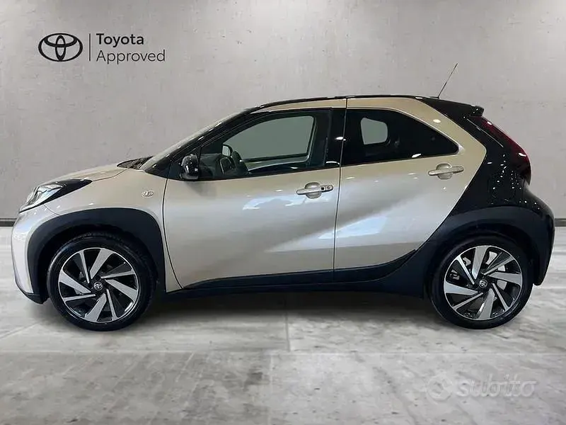 Usata Toyota Aygo X Lounge 72 CV (52 kW) 2024 Giallo SUV