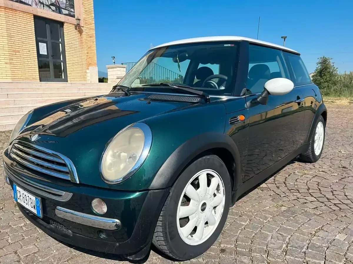 Usata Mini ONE 90 CV (66 kW) 2004 Utilitaria